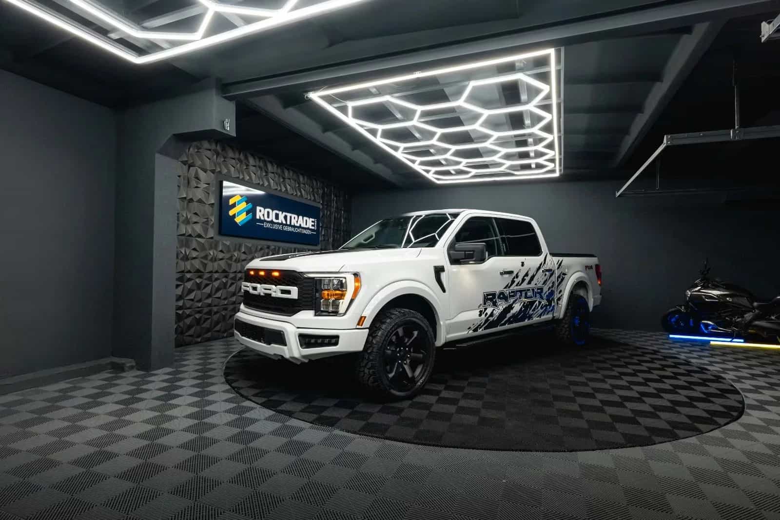 Ford F 150 12/2023-photo-3