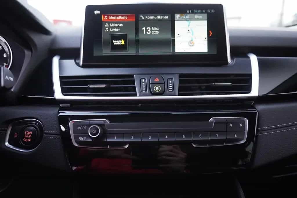 BMW 218 i Advantage LED Navi Kamera Sitzheizung 03/2022-photo-17