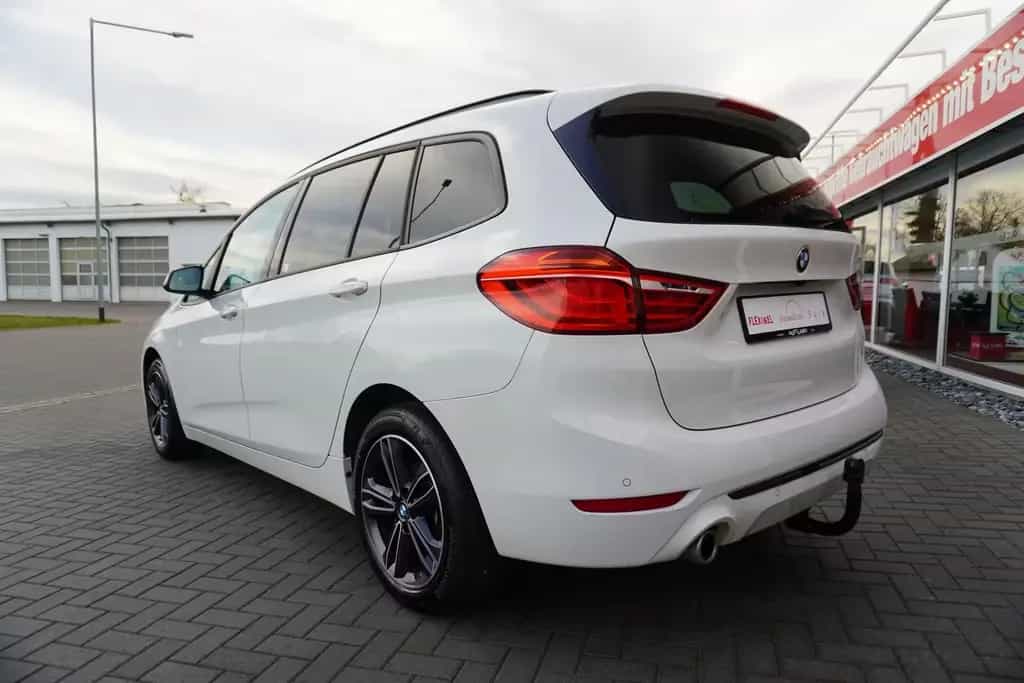 BMW 218 i Advantage LED Navi Kamera Sitzheizung 03/2022-photo-2