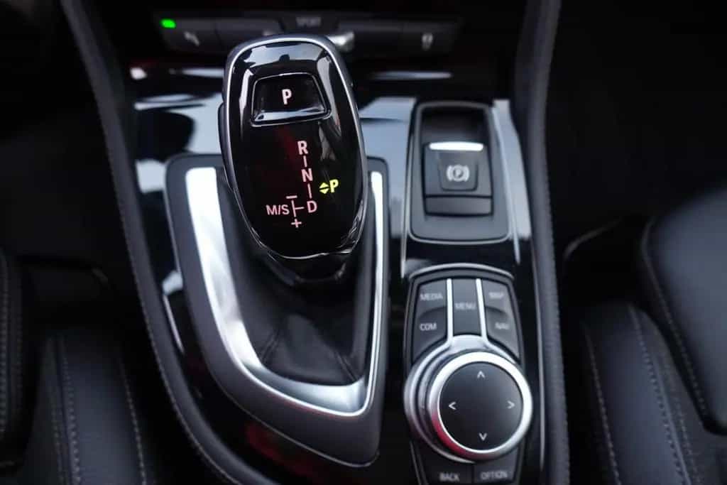 BMW 218 i Advantage LED Navi Kamera Sitzheizung 03/2022-photo-25