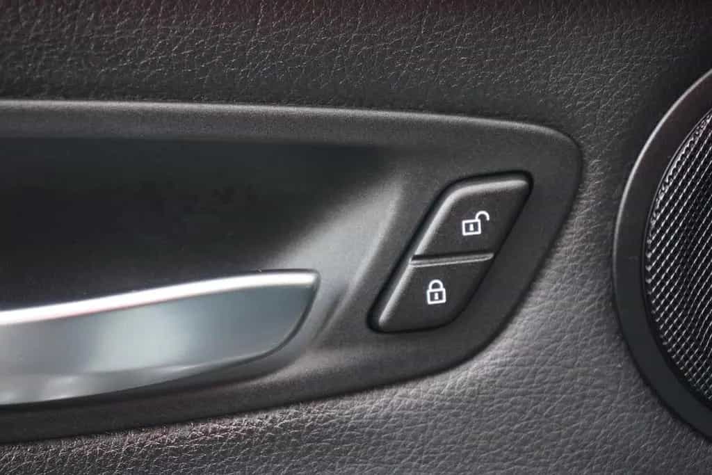 BMW 218 i Advantage LED Navi Kamera Sitzheizung 03/2022-photo-28