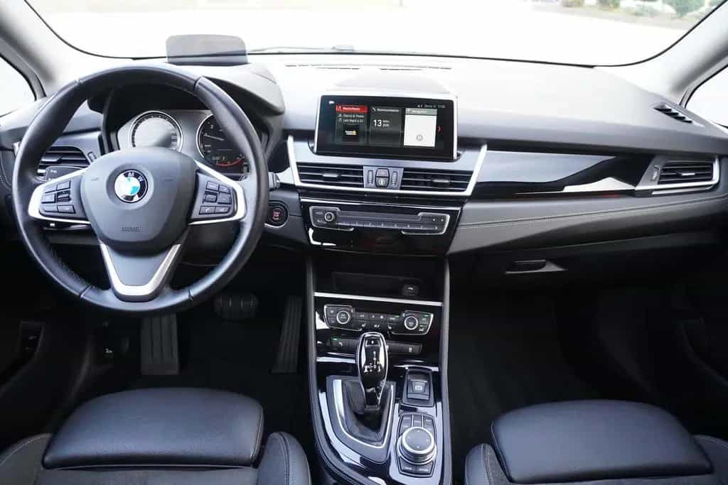 BMW 218 i Advantage LED Navi Kamera Sitzheizung 03/2022-photo-9