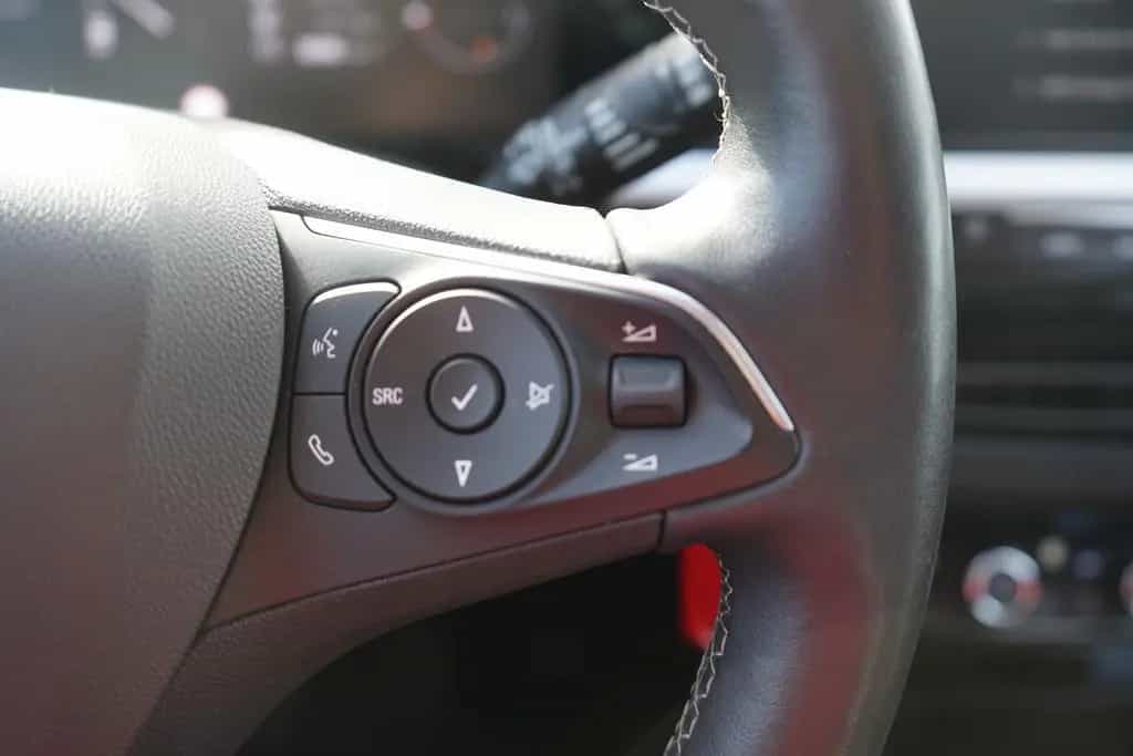 Opel Grandland 1.2 GS Line Virtual Cockpit LED Kamera 01/2023-photo-21