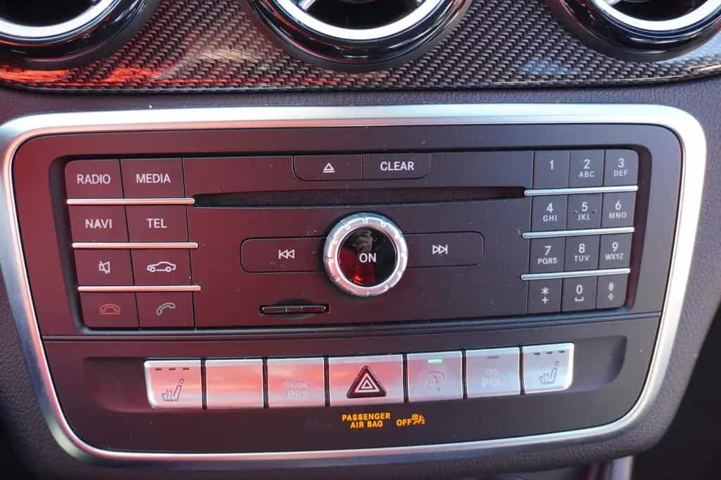 Mercedes-Benz CLA 200 Shooting Brake AMG LED NAVI el.HKL TOTWI 07/2018-photo-24