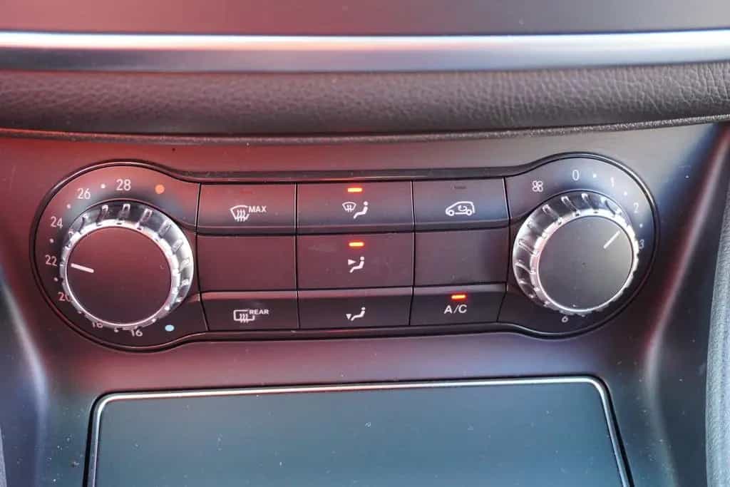 Mercedes-Benz CLA 200 Shooting Brake AMG LED NAVI el.HKL TOTWI 07/2018-photo-25
