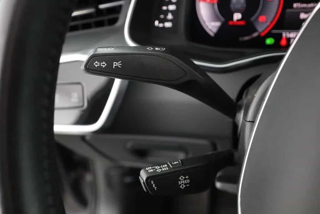 Audi A6 Avant 50 TDI quattro design LED Panorama AHK 01/2020-photo-17