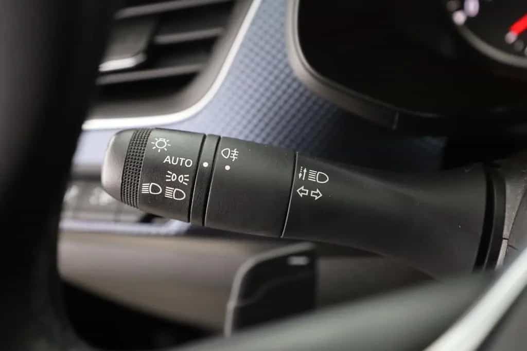 Renault Arkana 1.3 TCe 140 Aut. LED Navi Kamera Tempomat 01/2022-photo-17