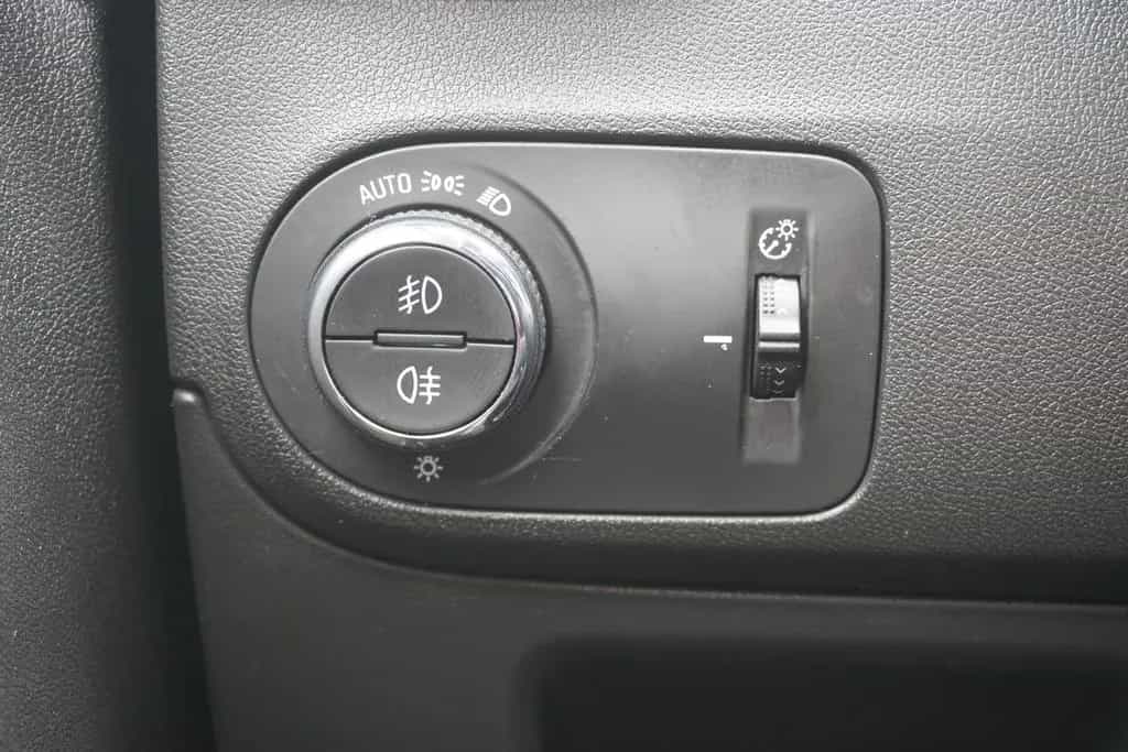 Opel Crossland 1.2 Innovation LED Kamera Tempomat PDC 02/2020-photo-17