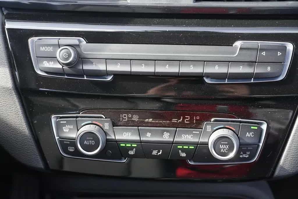 BMW X1 sDrive 18 i Advantage 05/2019-photo-12