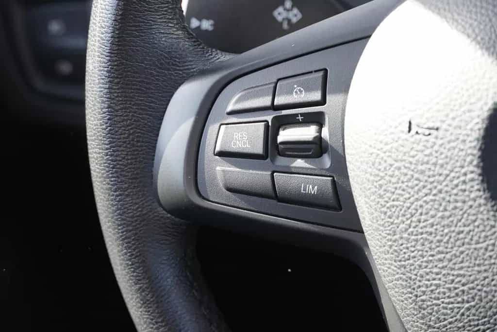 BMW X1 sDrive 18 i Advantage 05/2019-photo-18