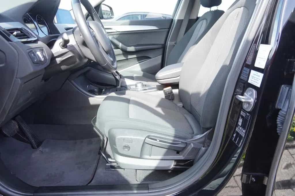 BMW X1 sDrive 18 i Advantage 05/2019-photo-22