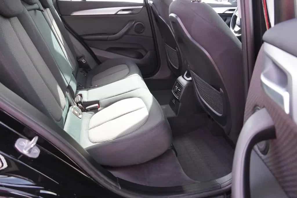 BMW X1 sDrive 18 i Advantage 05/2019-photo-24