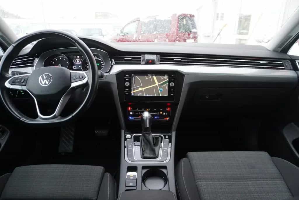 Volkswagen Passat Variant 1.5 TSI DSG LED Navi DAB PDC AHK 06/2021-photo-10