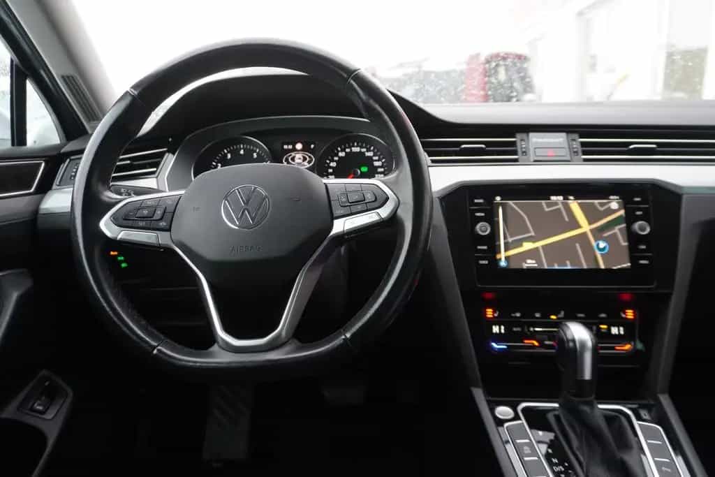 Volkswagen Passat Variant 1.5 TSI DSG LED Navi DAB PDC AHK 06/2021-photo-11