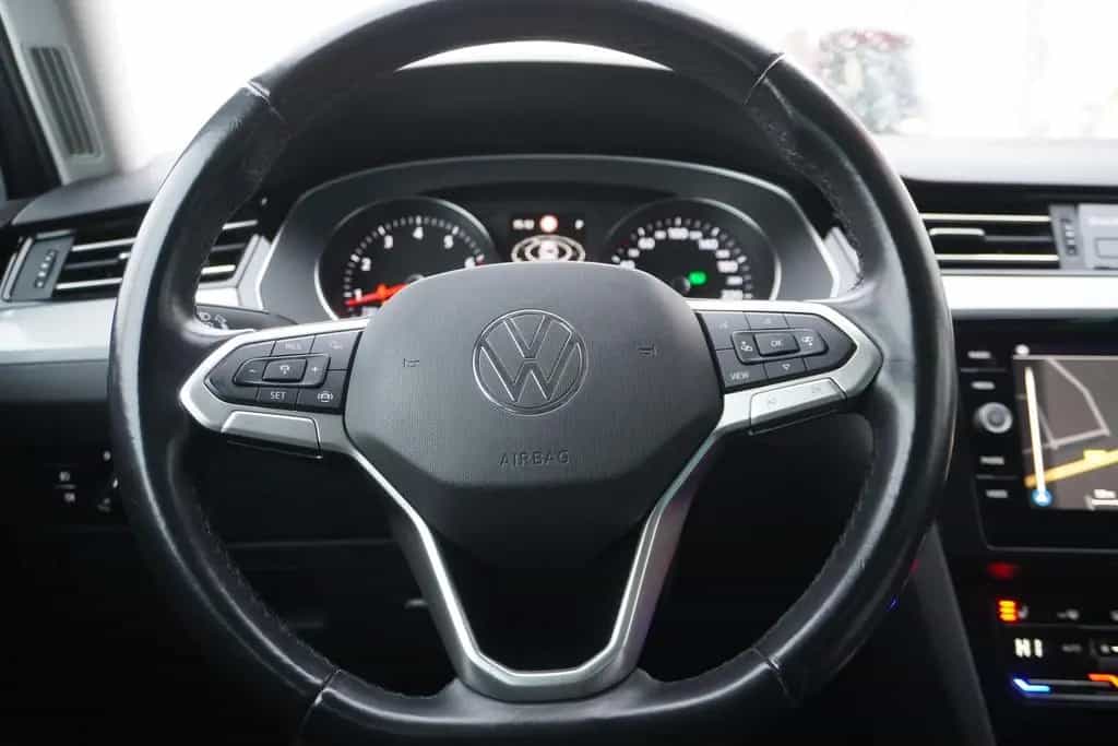 Volkswagen Passat Variant 1.5 TSI DSG LED Navi DAB PDC AHK 06/2021-photo-13