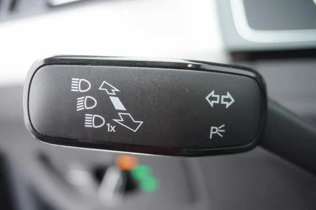 Volkswagen Passat Variant 1.5 TSI DSG LED Navi DAB PDC AHK 06/2021-photo-16
