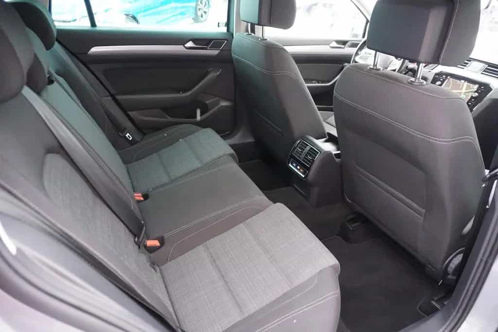 Volkswagen Passat Variant 1.5 TSI DSG LED Navi DAB PDC AHK 06/2021-photo-8