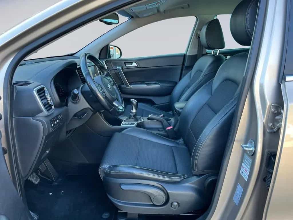 Kia Sportage 1.7 CRDi Spirit AHK+Kamera+Xenon+Winter 12/2016-photo-19