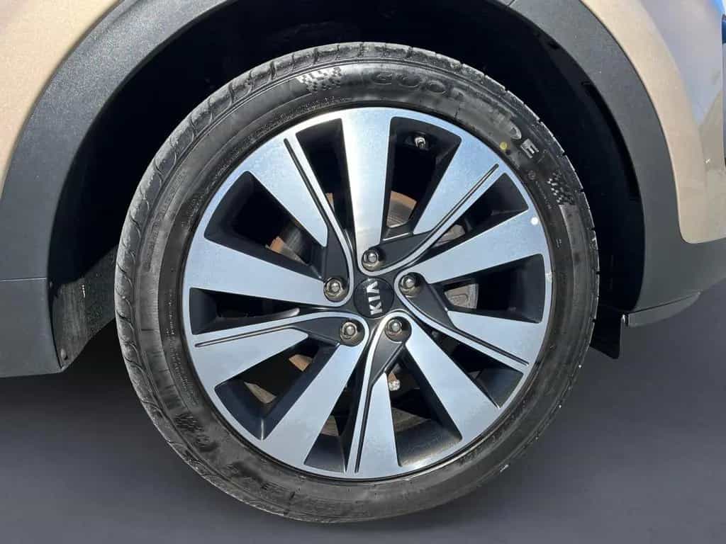 Kia Sportage 1.7 CRDi Spirit AHK+Kamera+Xenon+Winter 12/2016-photo-26
