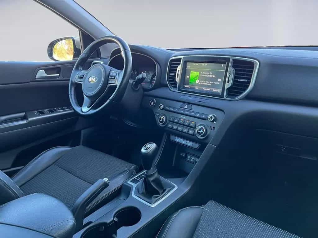 Kia Sportage 1.7 CRDi Spirit AHK+Kamera+Xenon+Winter 12/2016-photo-6