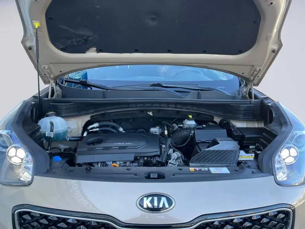 Kia Sportage 1.7 CRDi Spirit AHK+Kamera+Xenon+Winter 12/2016-photo-8