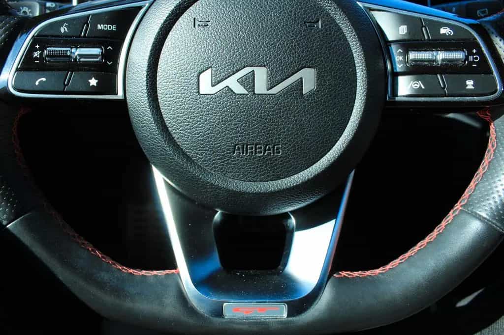 Kia ProCeed 1.6 GT+KAMERA+NAVI+JBL+ACC+TOTWINKEL+LED 06/2022-photo-29