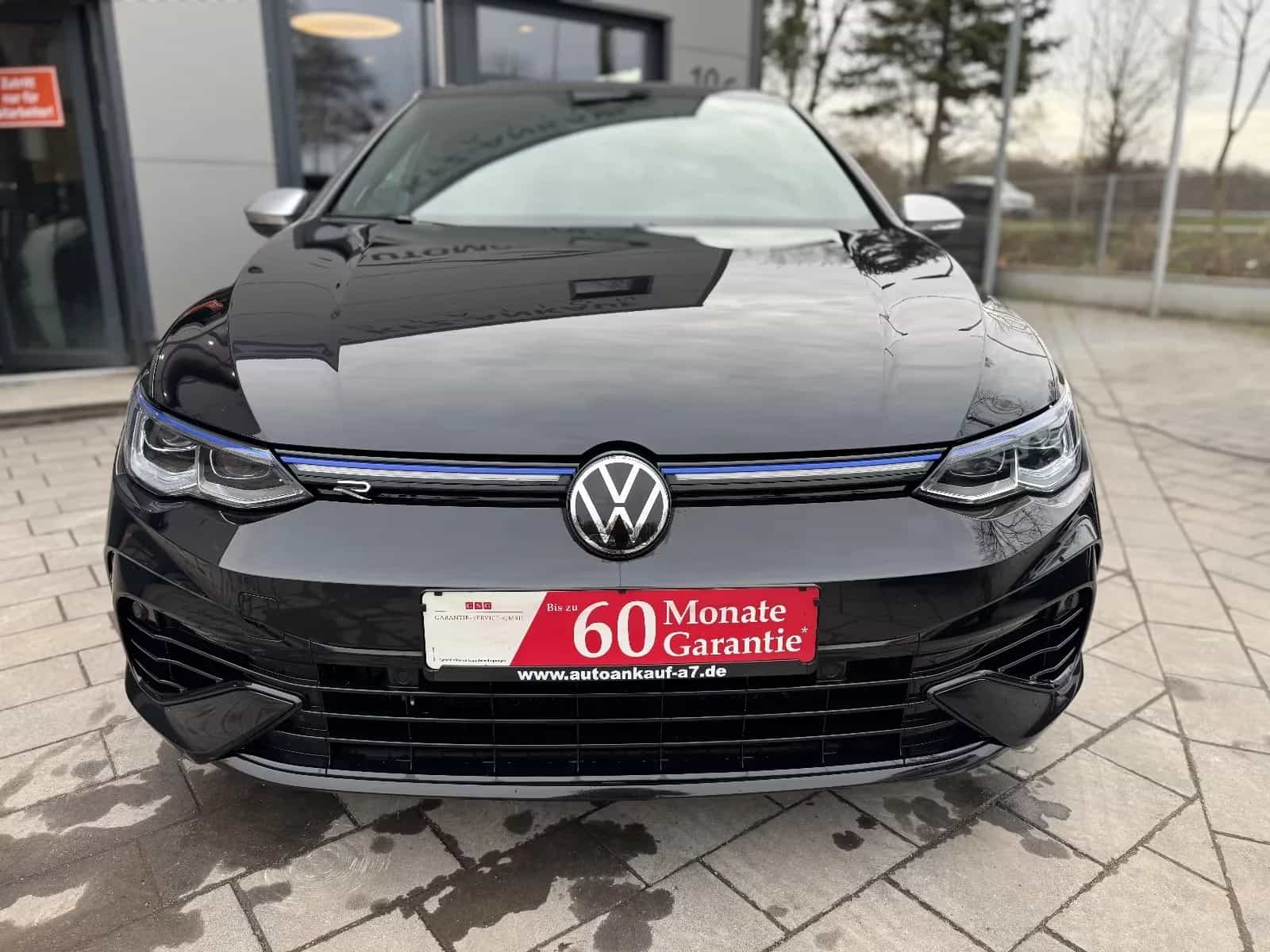 Volkswagen Golf VIII 2.0TSI R 4M LEDER+HUD+IQ-Light+ACC+H&K 11/2022-photo-1