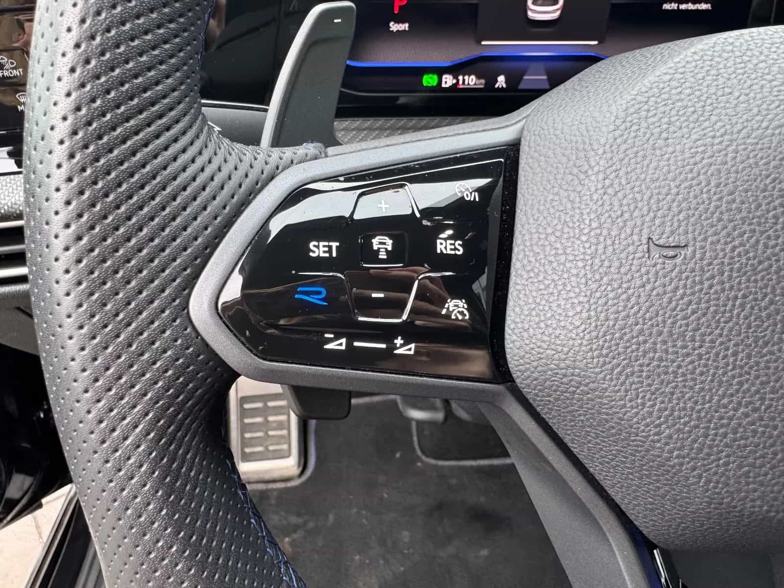 Volkswagen Golf VIII 2.0TSI R 4M LEDER+HUD+IQ-Light+ACC+H&K 11/2022-photo-14