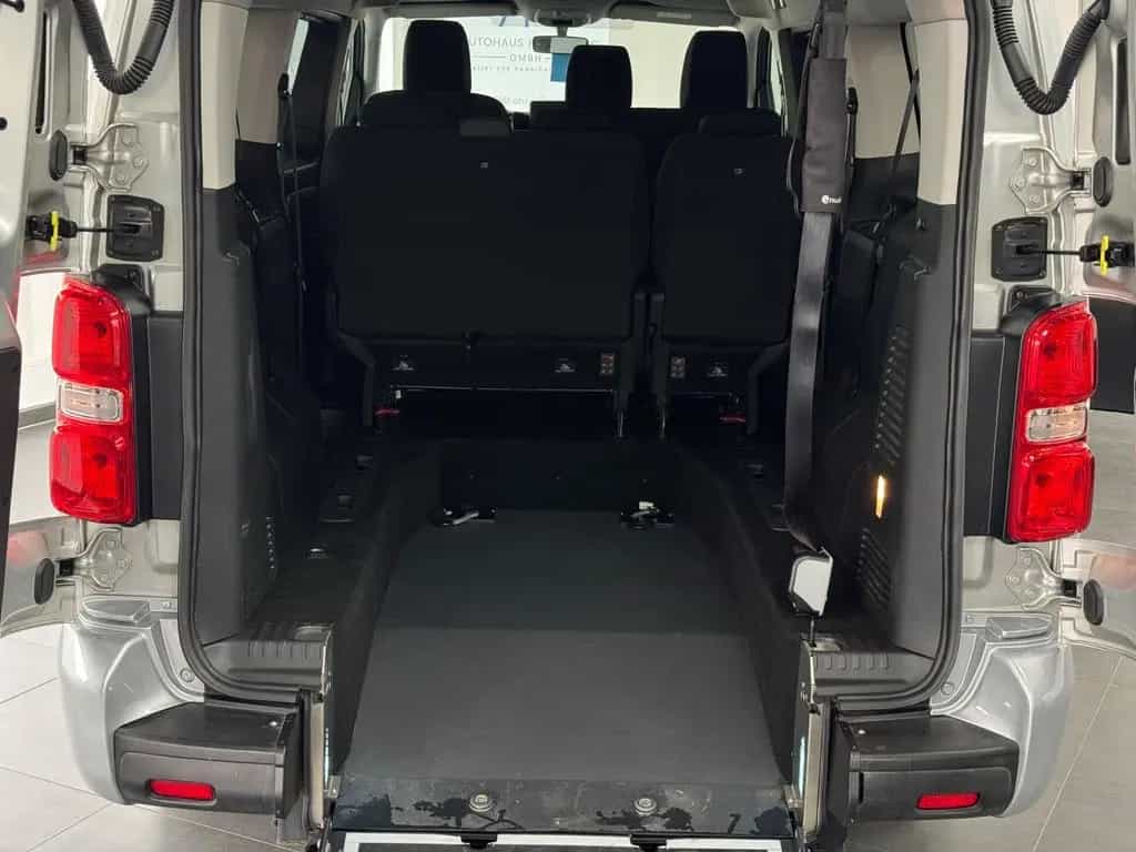 Toyota Proace (Verso) L2 Behindertengerecht-Rampe 6+1 12/2017-photo-10
