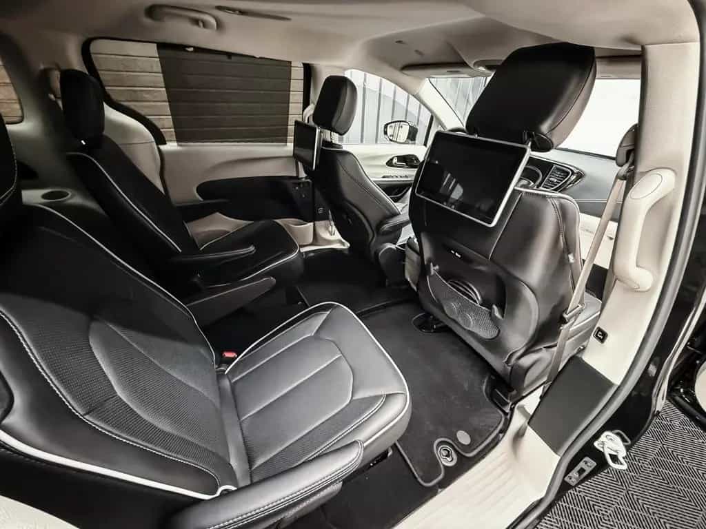 Chrysler Pacifica Limited Edition 3.6 v6 PDC Camera FULL 12/2024-photo-20