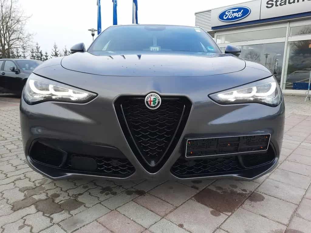 Alfa Romeo Stelvio 2.2 JTDM Veloce Q4 ACC Kamera LED Leder 06/2024-photo-2