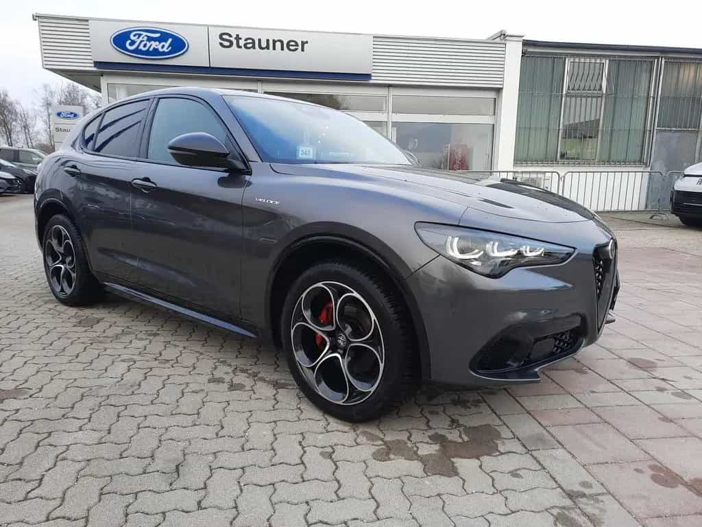 Alfa Romeo Stelvio 2.2 JTDM Veloce Q4 ACC Kamera LED Leder 06/2024-photo-3