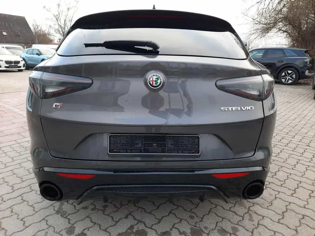 Alfa Romeo Stelvio 2.2 JTDM Veloce Q4 ACC Kamera LED Leder 06/2024-photo-6