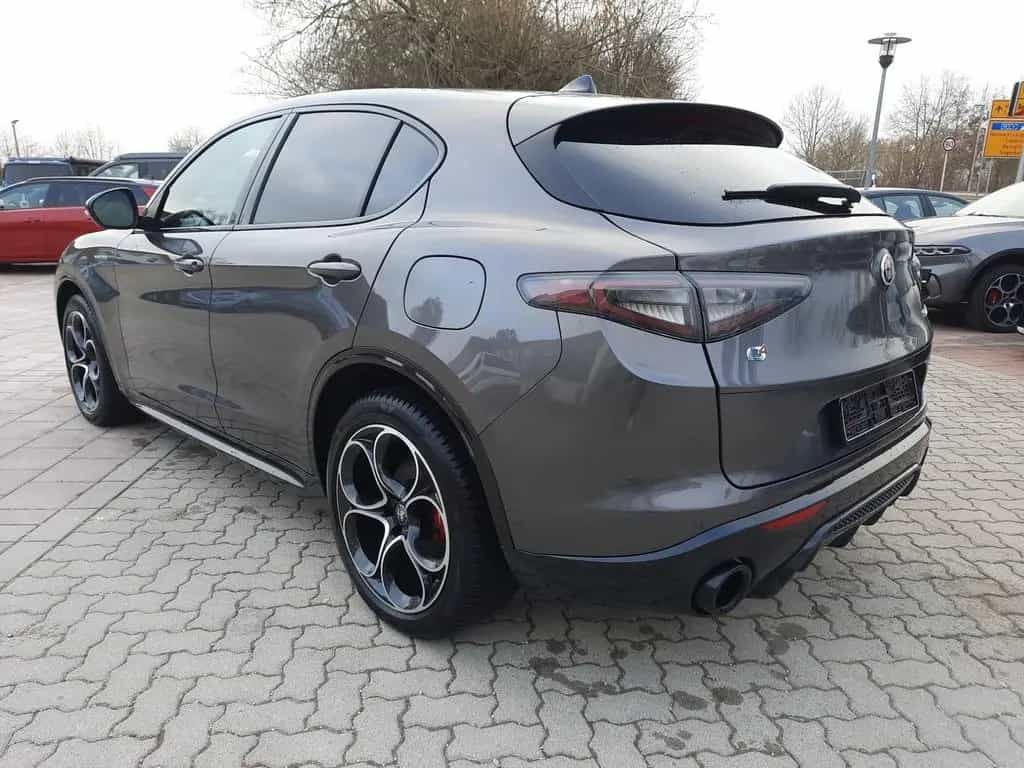 Alfa Romeo Stelvio 2.2 JTDM Veloce Q4 ACC Kamera LED Leder 06/2024-photo-7