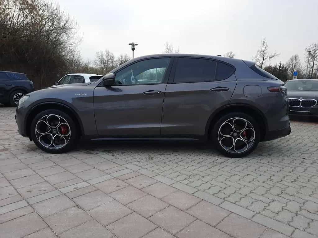 Alfa Romeo Stelvio 2.2 JTDM Veloce Q4 ACC Kamera LED Leder 06/2024-photo-8