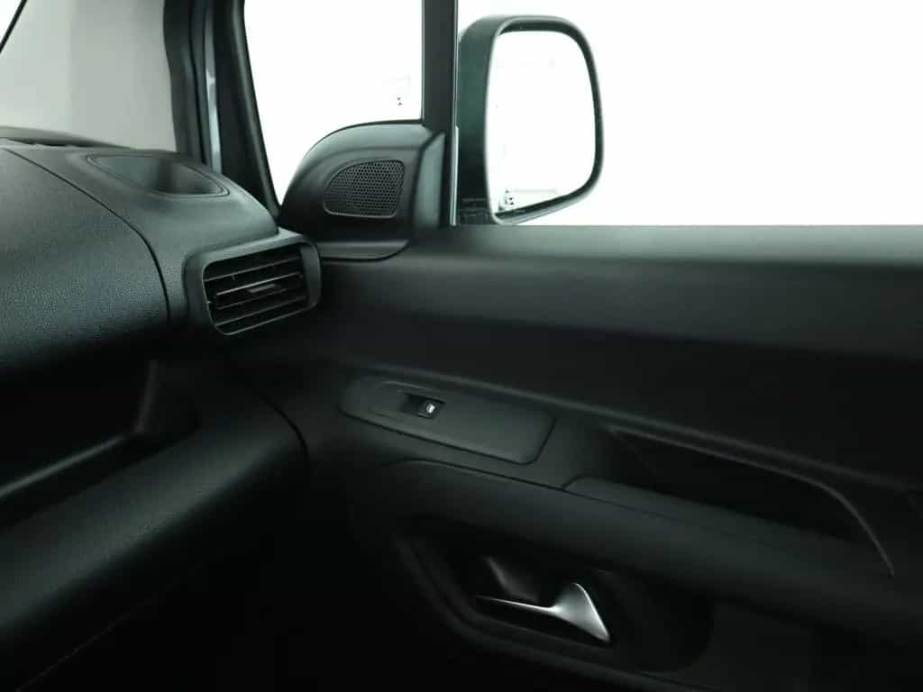 Citroën Berlingo Feel M AHK Fernlichtass. HUD Kam. LM 03/2023-photo-15