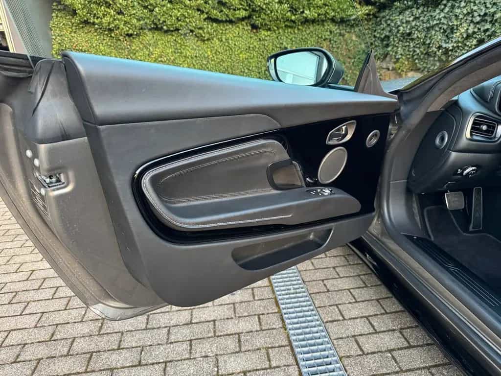 Aston Martin DB11 4.0 V8 Service neu und Garantie bis 2028 03/2019-photo-11