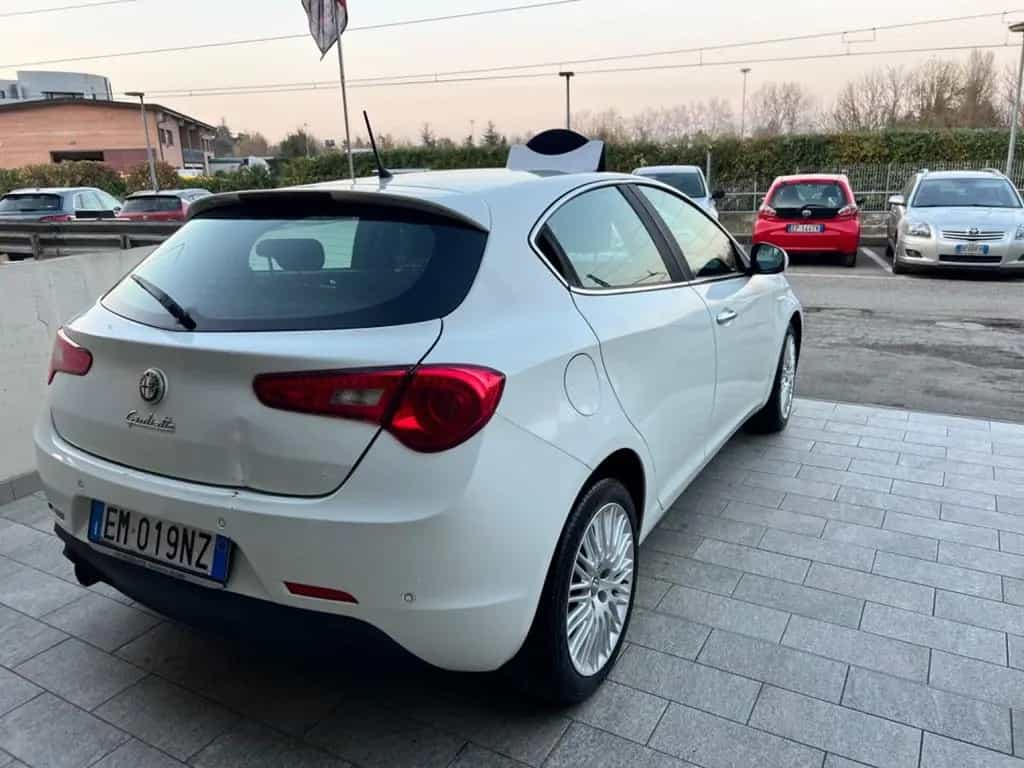 Alfa Romeo Giulietta 1.6 JTDm-2 105 CV Exclusive 04/2012-photo-2