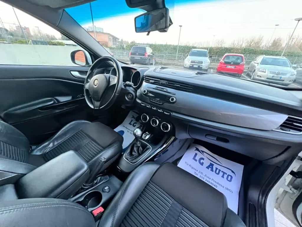 Alfa Romeo Giulietta 1.6 JTDm-2 105 CV Exclusive 04/2012-photo-5