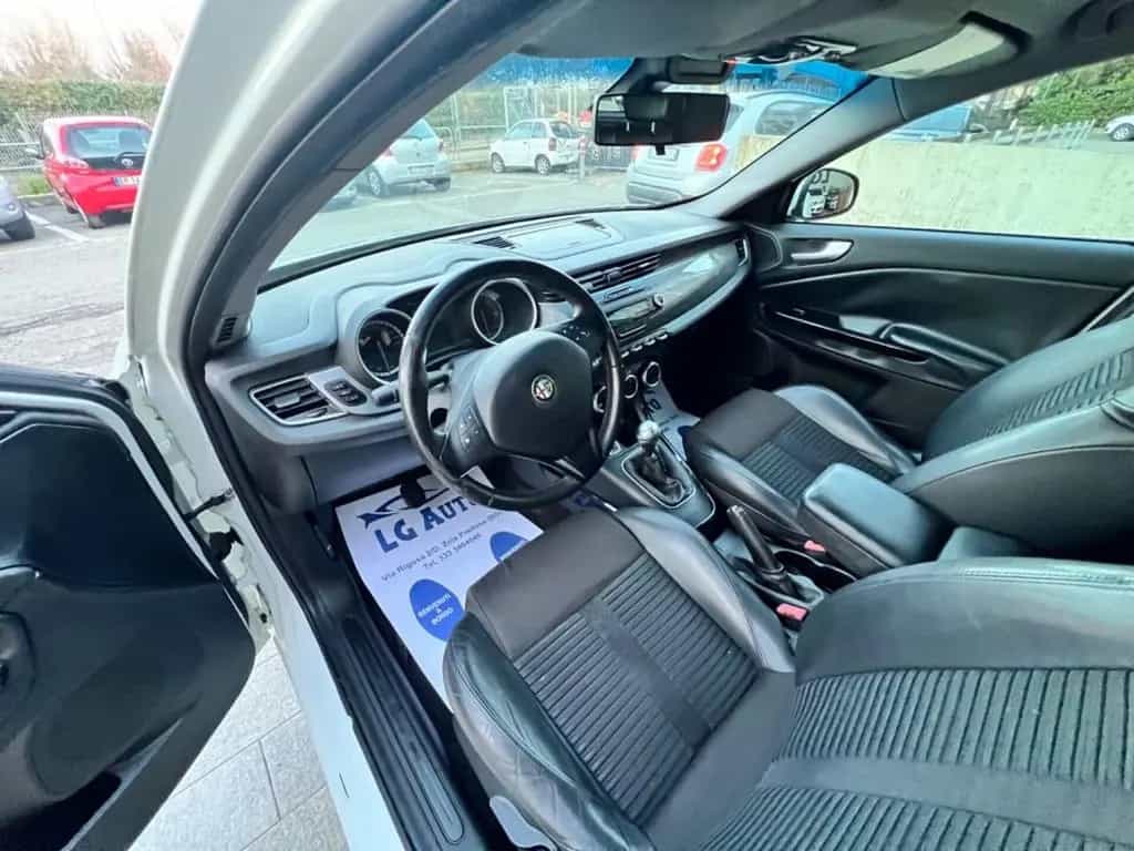 Alfa Romeo Giulietta 1.6 JTDm-2 105 CV Exclusive 04/2012-photo-8