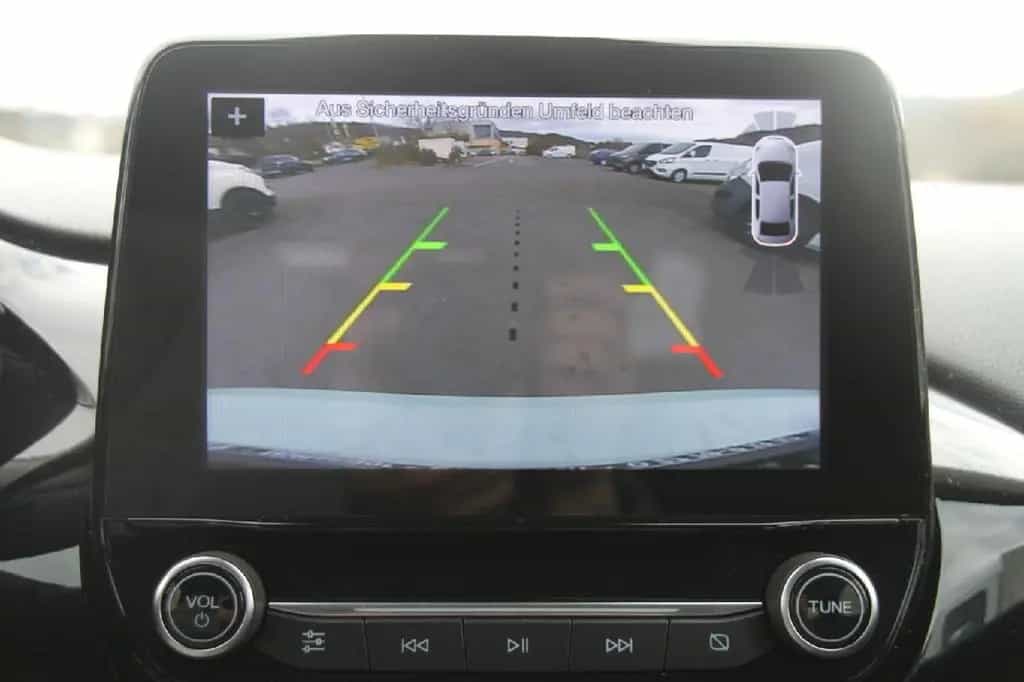 Ford Fiesta Cool & Connect+SHZ+LHZ+NAVI+LMF+KLIMA+B&O 09/2018-photo-10