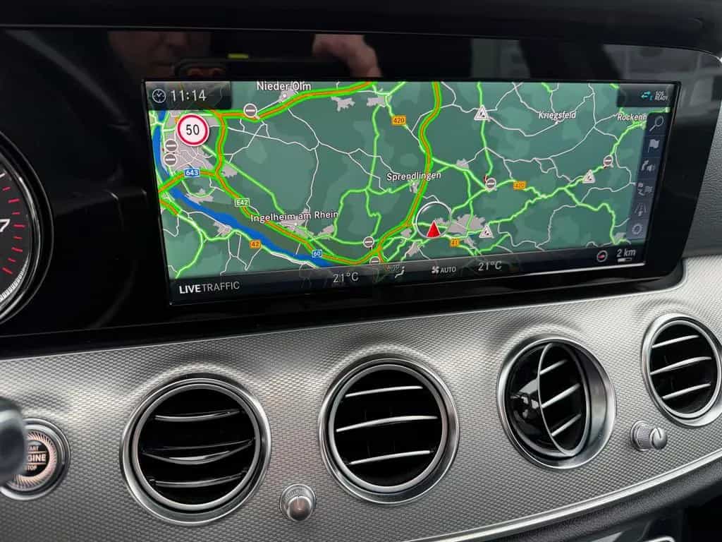 Mercedes-Benz E-Class 200 AVATNGARDE+LED SCHEINWERFER+R-KAMERA+ 06/2016-photo-11