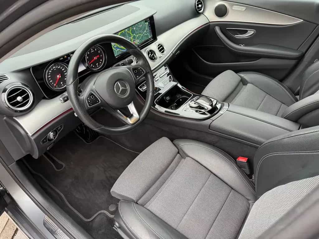 Mercedes-Benz E-Class 200 AVATNGARDE+LED SCHEINWERFER+R-KAMERA+ 06/2016-photo-4