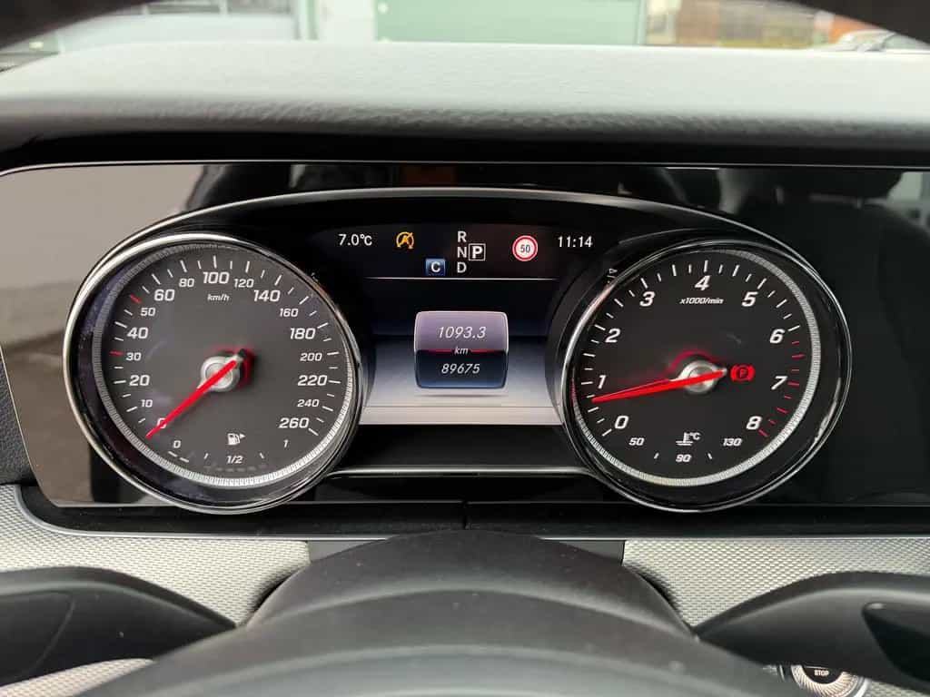 Mercedes-Benz E-Class 200 AVATNGARDE+LED SCHEINWERFER+R-KAMERA+ 06/2016-photo-9