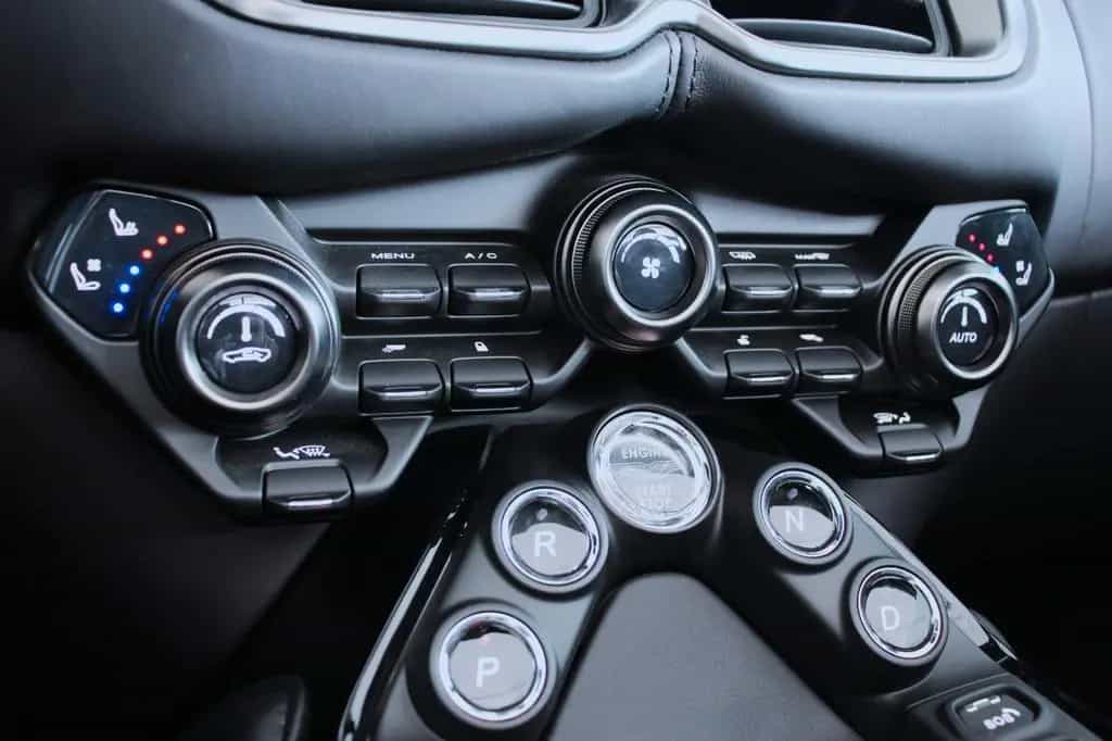 Aston Martin V8 Vantage *LED*360°*Keyless*Memory*SHZ*DAB 03/2023-photo-17