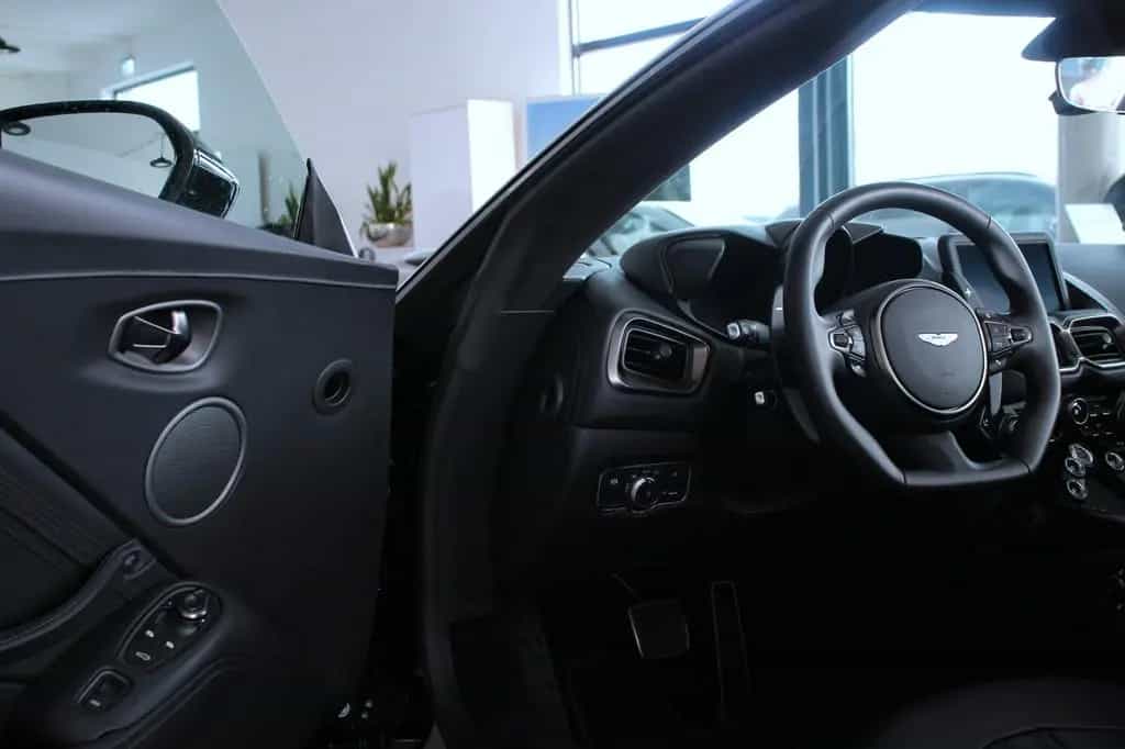 Aston Martin V8 Vantage *LED*360°*Keyless*Memory*SHZ*DAB 03/2023-photo-8