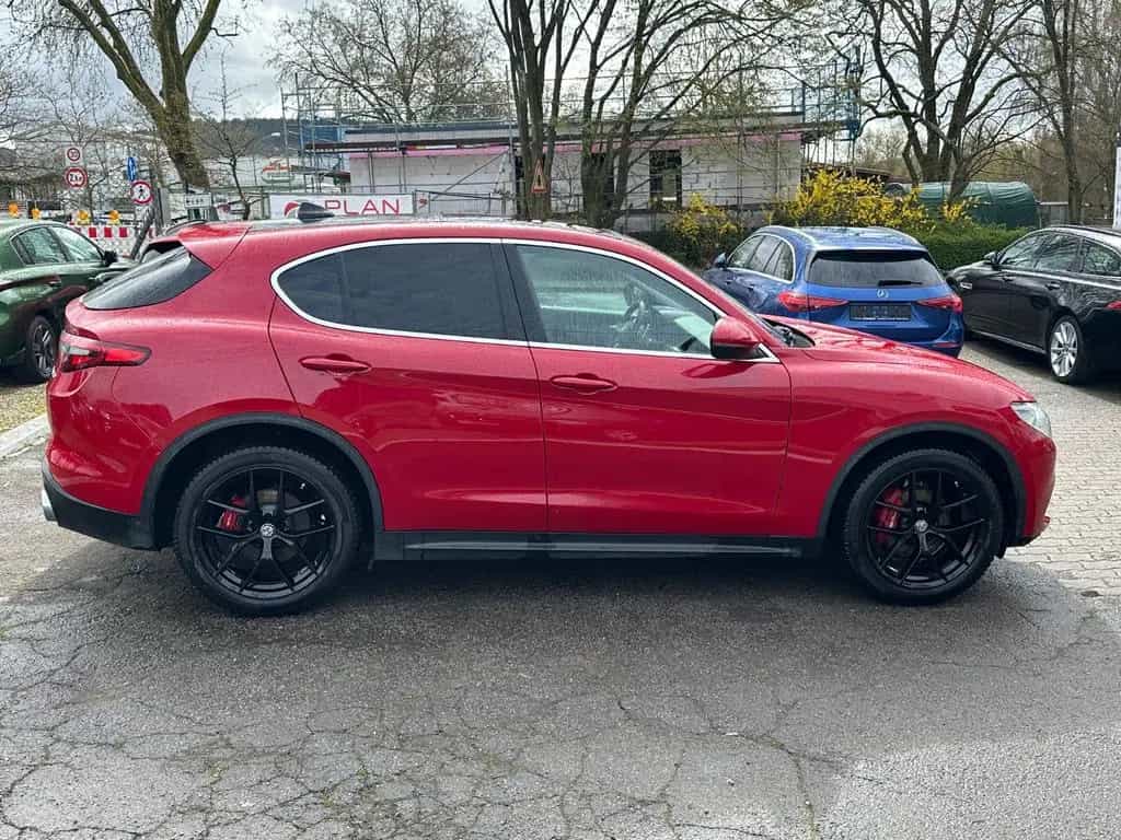 Alfa Romeo Stelvio Q4 *Panorama+LED+Automatik+Leder+Navi* 10/2017-photo-7