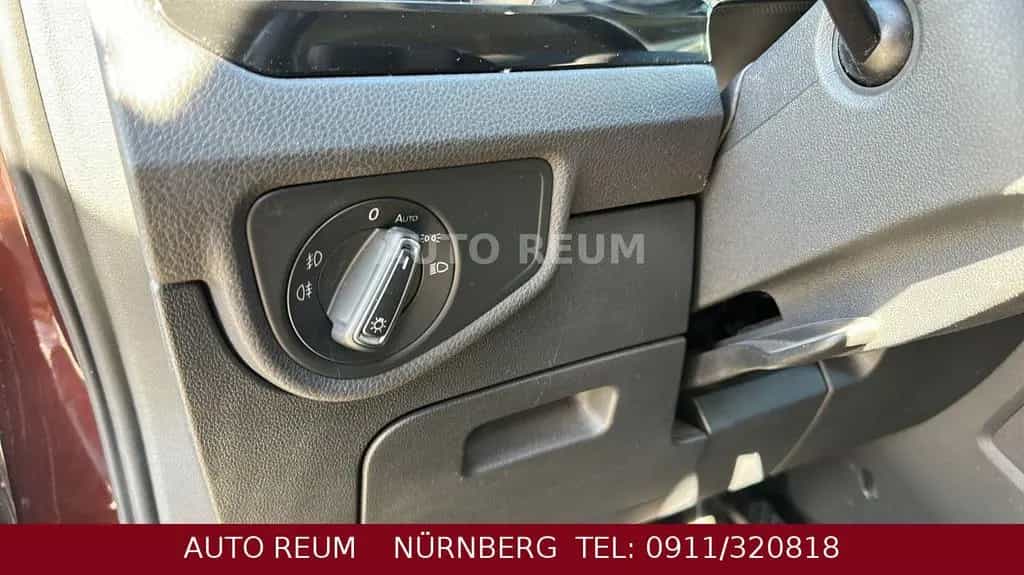 Volkswagen Touran Highline Automatik LED Navi Kamera Tempom 11/2019-photo-10