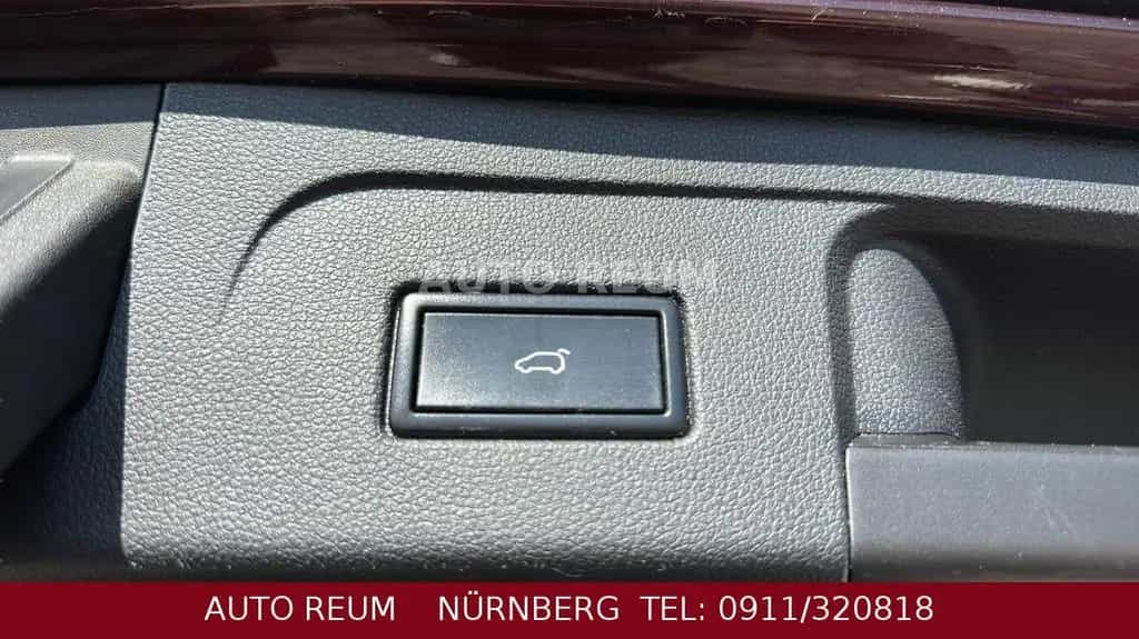 Volkswagen Touran Highline Automatik LED Navi Kamera Tempom 11/2019-photo-20