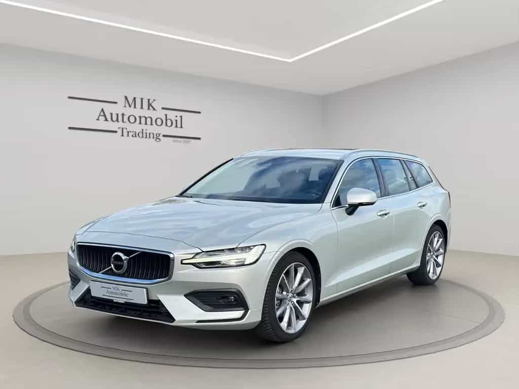 Volvo V60 Kombi Momentum 08/2019-photo-0